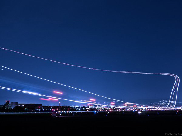 リアル 銀河鉄道の夜 飛行機離陸時の写真が幻想的 Heaaart