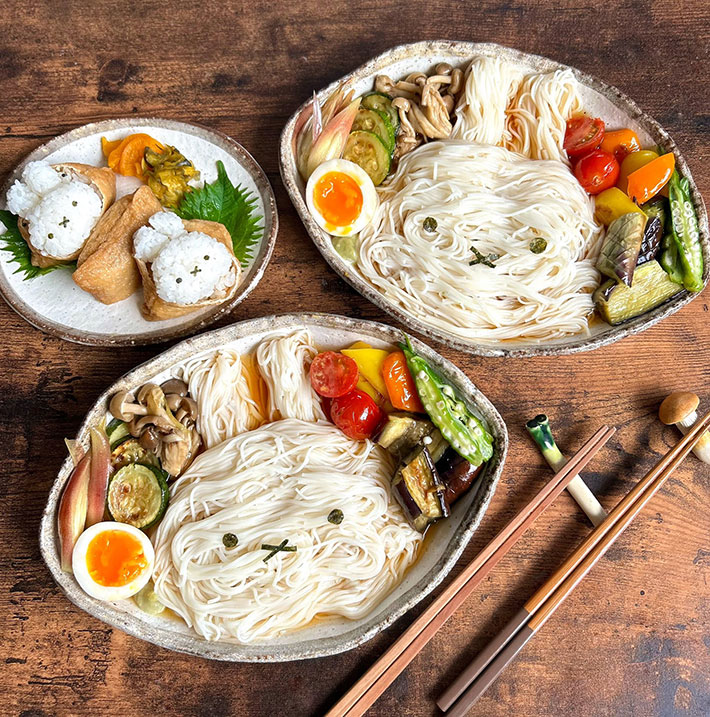 野菜の焼き浸しそうめんの写真