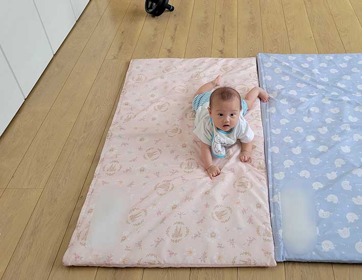 赤ちゃんの写真