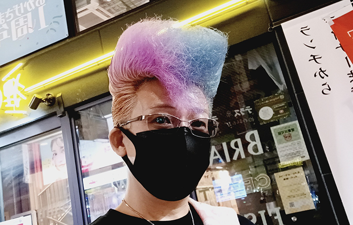 リーゼントの男性の写真
