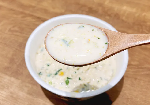 『サッポロ一番　塩らーめん』（撮影：grape編集部）