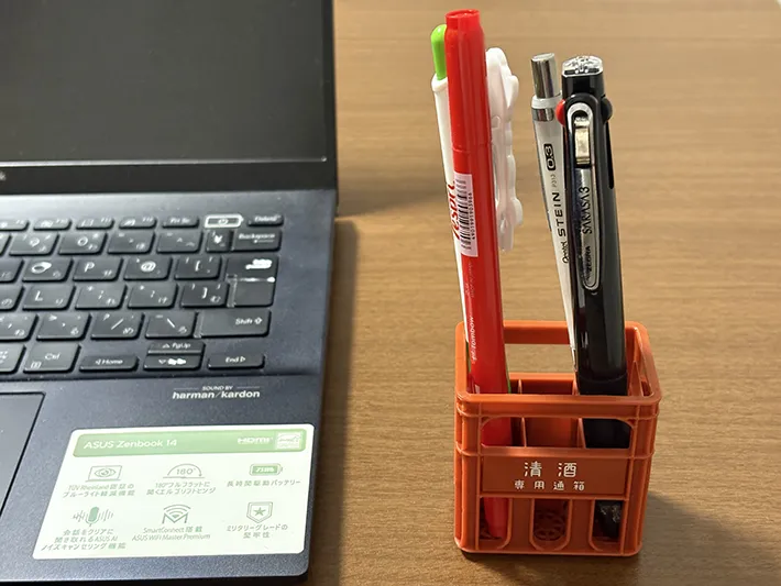 『ミニチュア　一升瓶ケース』の画像