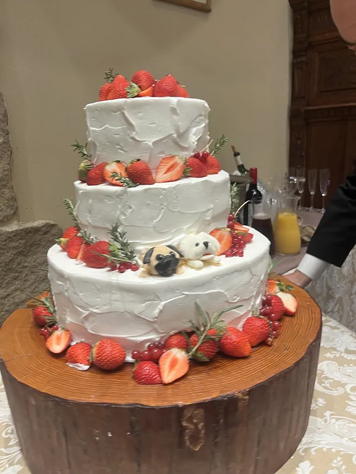 ウェディングケーキの写真