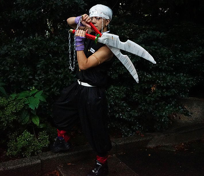 宇髄天元のコスプレの写真（撮影：grape編集部）