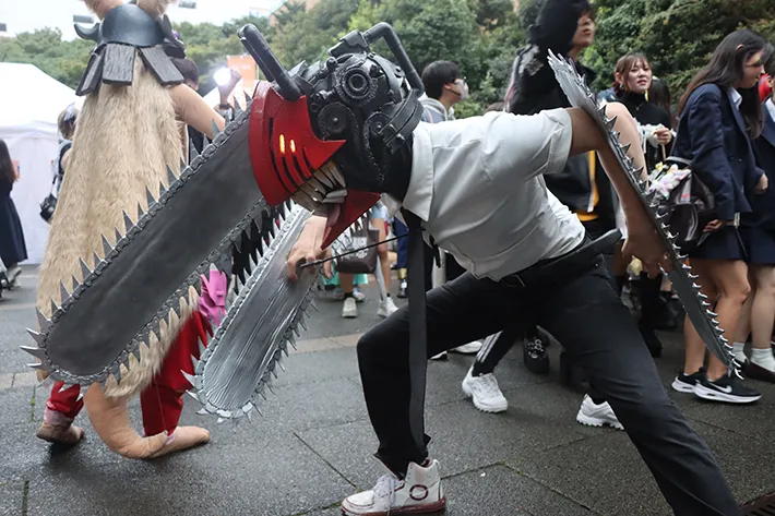 チェンソーマンのコスプレの写真（撮影：grape編集部）