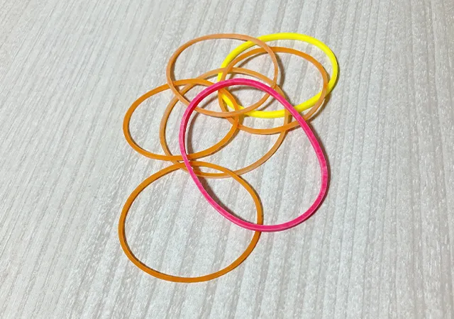 輪ゴム（撮影：grape編集部）