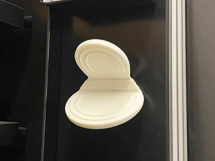 ダイソーの『お皿キャッチ』写真（撮影：grape編集部）