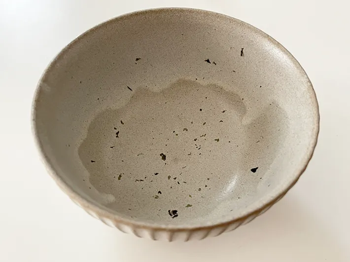 食べ終わった後のお茶碗の写真（撮影：grape編集部）
